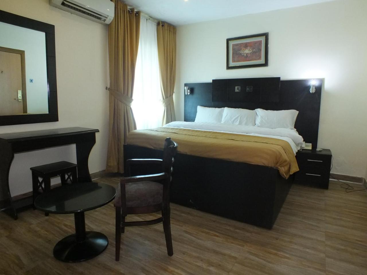 Eden Crest Hotel & Resort Enugu Exterior photo
